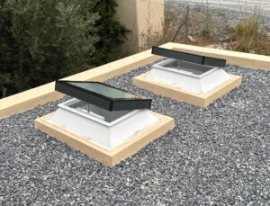 claraboya de cristal eléctrica en techo plano